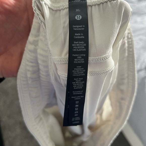 Lulu Lemon Pace-breaker 7” liner less - Picture 2 of 3